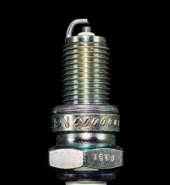 best spark plugs spark-plug-ignition-metal-spark